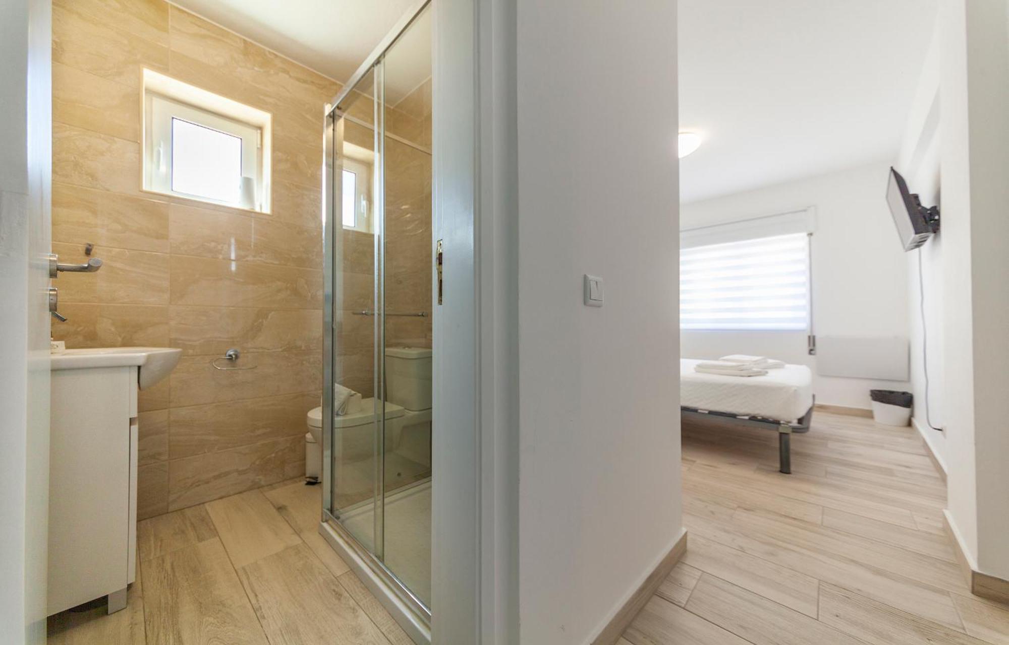 M - Martin & Tomas Guesthouse 라고스 객실 사진